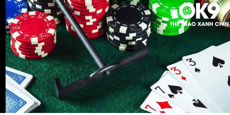 thuật ngữ và cách chơi bài poker mới nhất 2024